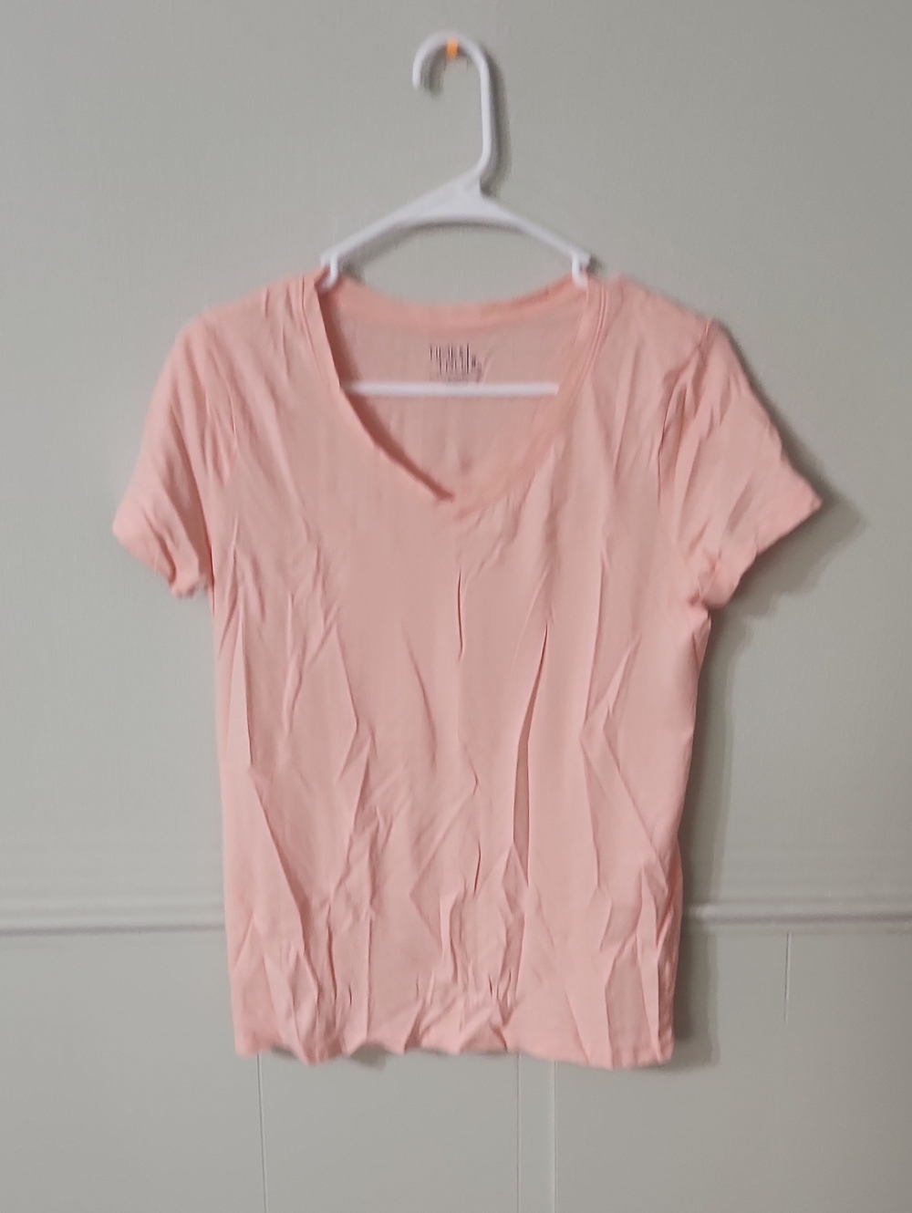 Time and Tru Light Pink V-Neck Short Sleeve Tee